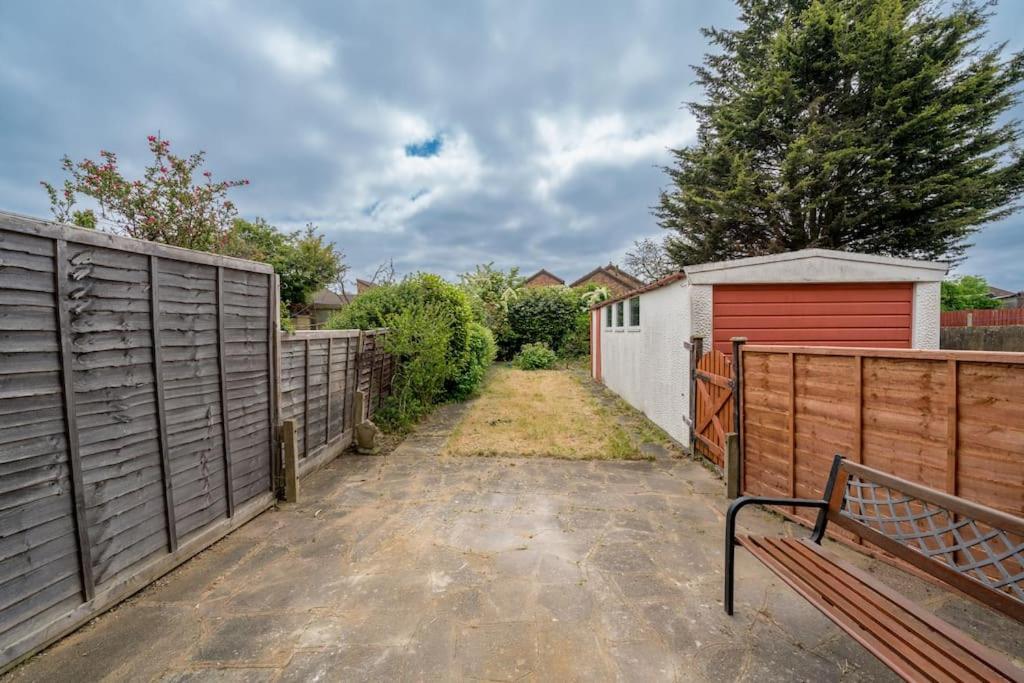 Appartement Lux 3Bed Near Wembley With Parking By Oceana Group - Sleeps 8 à Harrow Extérieur photo