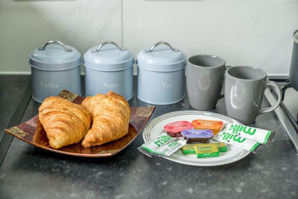 Appartement Lux 3Bed Near Wembley With Parking By Oceana Group - Sleeps 8 à Harrow Extérieur photo